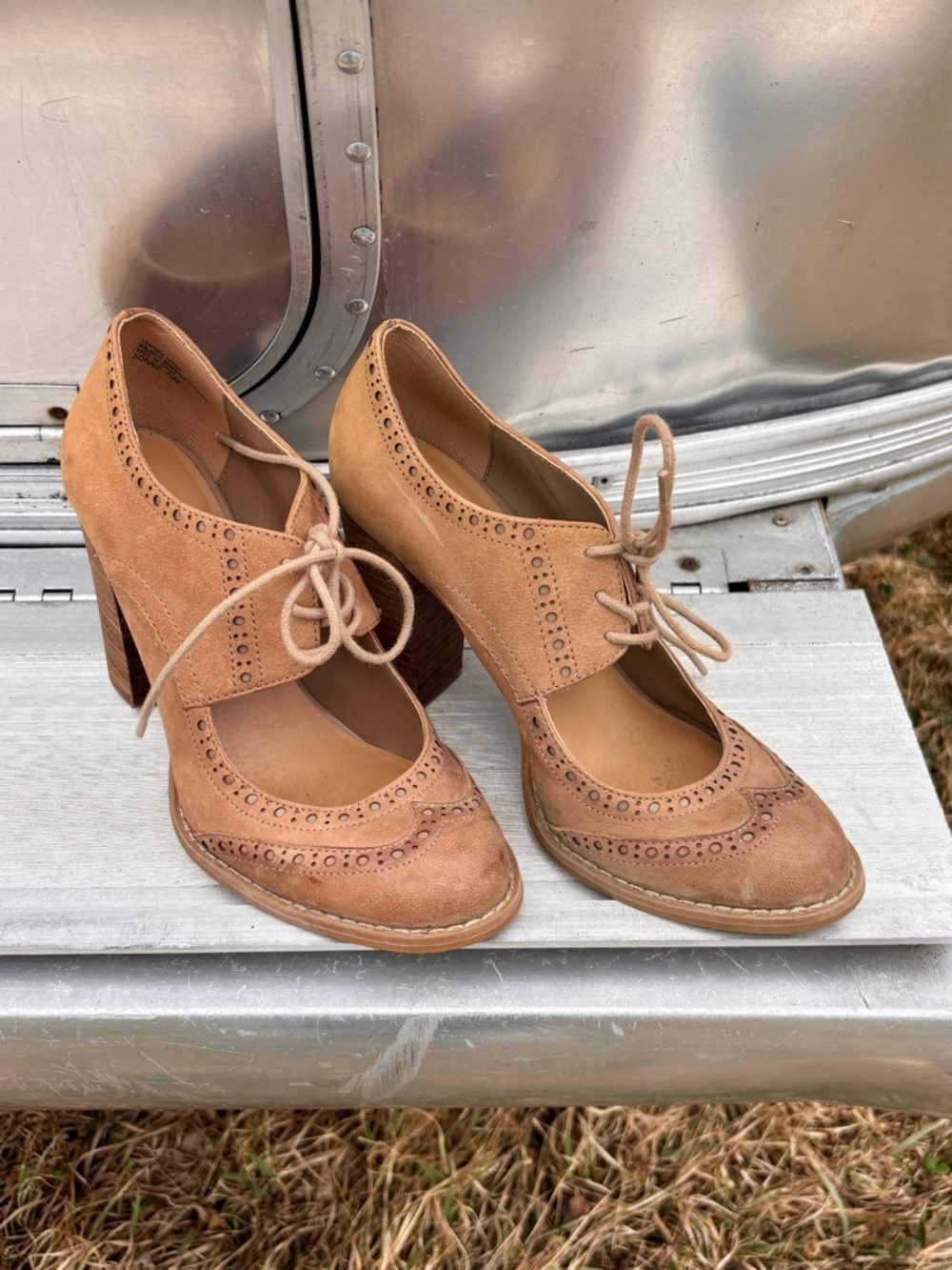 Crown Vintage Tan Suede Lace-Up Brogue Heels 7.5